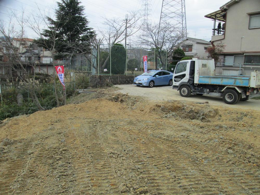 Local land photo. March 18 start of construction date 2014. Why do not you realize a personality full of residence?