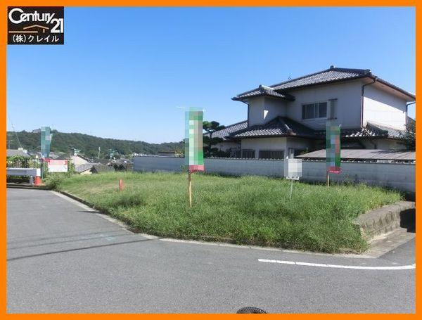 Local land photo. Northwest corner lot! ! There is a feeling of opening