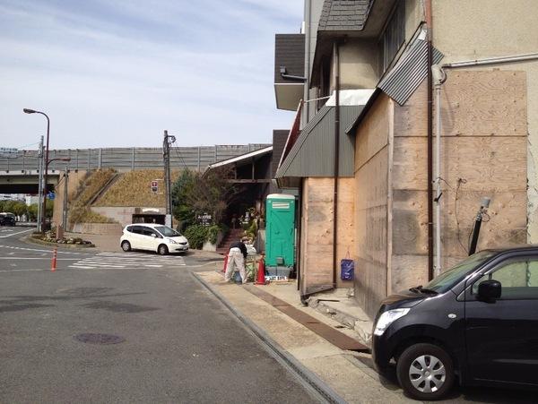 Local photos, including front road. The entire surface of the promenade and the National Highway 168 Highway