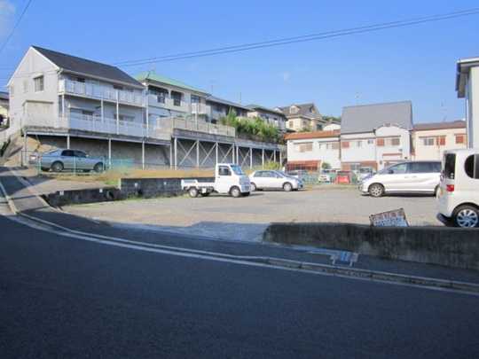 Local land photo. Current state, It is in use in the monthly parking.