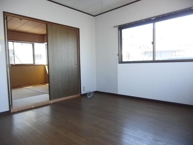 Non-living room. Second floor of intimate rooms