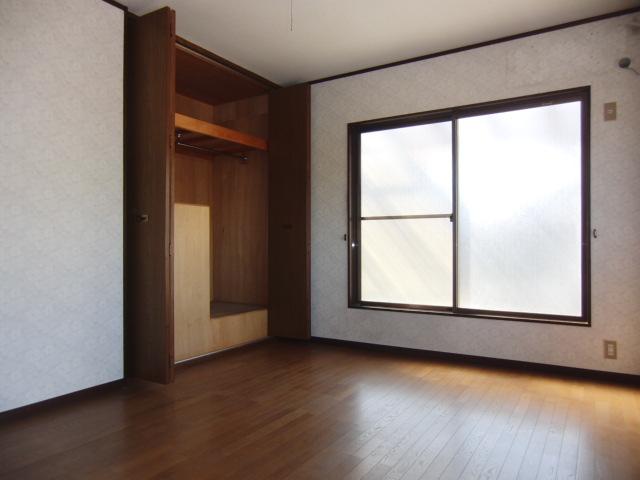 Receipt. Effective use can be closet ingenuity