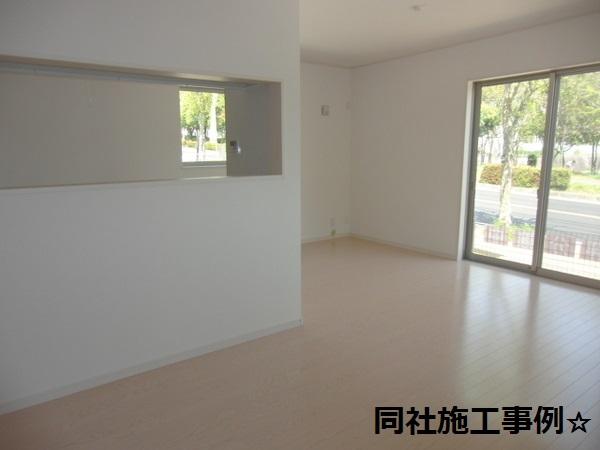 Same specifications photos (living). The company construction case