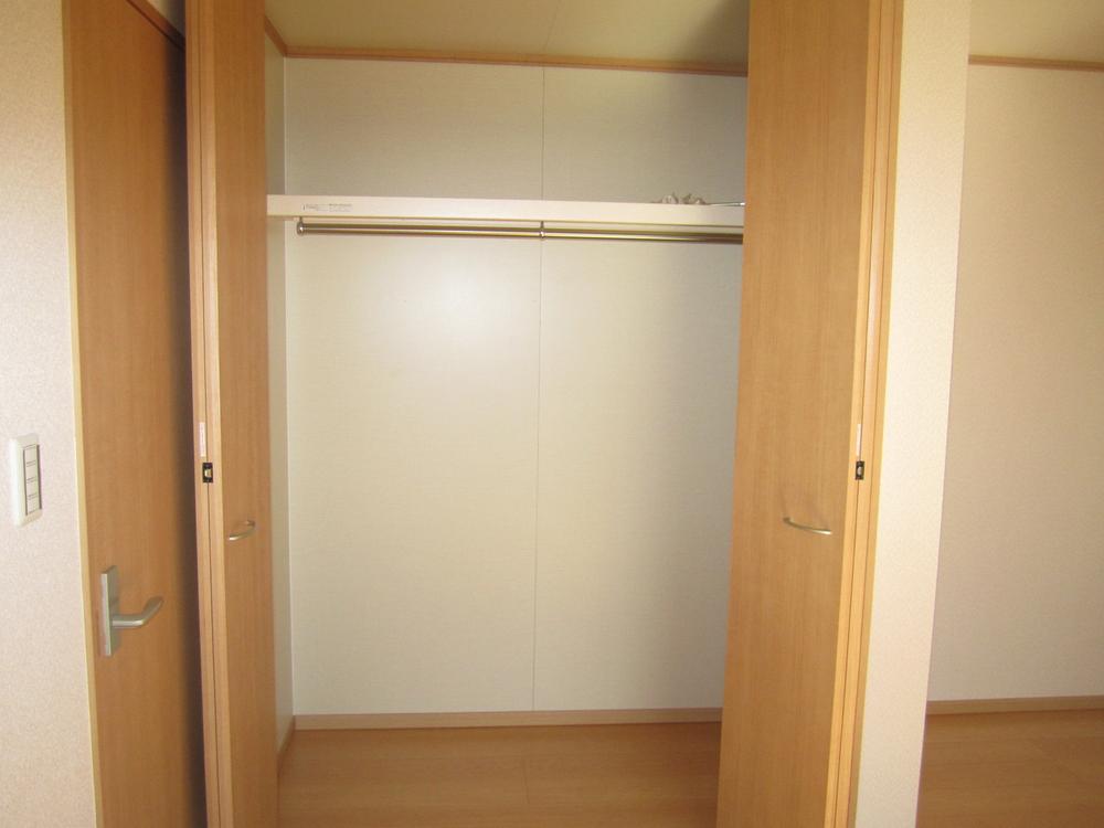 Receipt. Storage capacity sufficient closet in each room