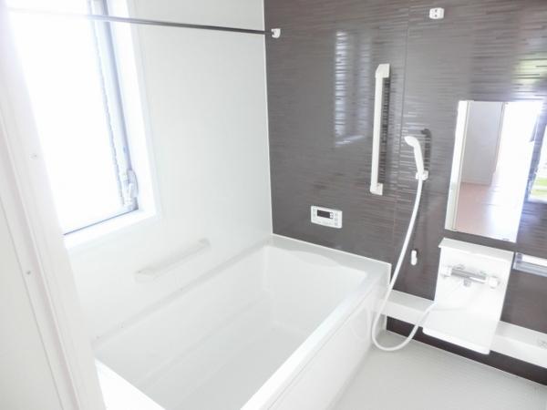 Same specifications photo (bathroom). Same specification bathroom