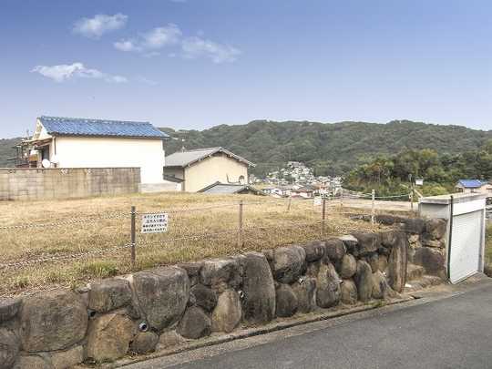 Local land photo. It is the state of the southwest side.