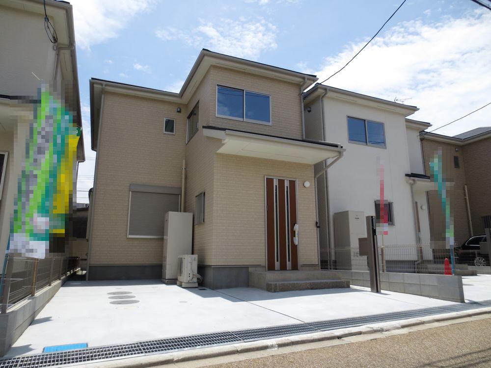 Local appearance photo. The building is already completed! Please feel free to contact us even more of an indoor tour hope ■ All-electric housing ・ Exterior wall siding specification, Exterior construction costs included ■ (3 Building appearance)