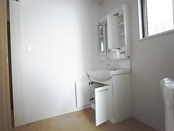 Same specifications photos (Other introspection). Same specifications washbasin