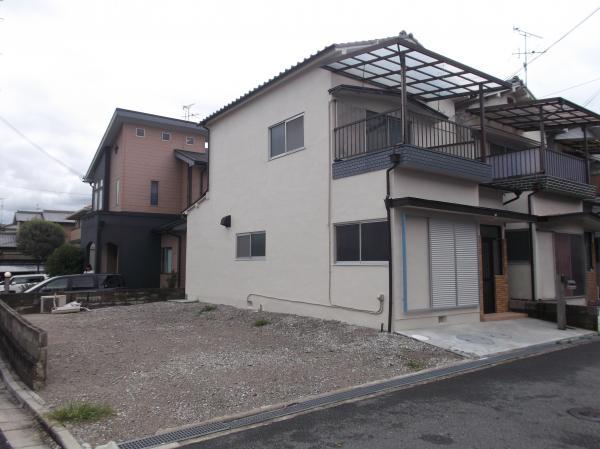 Parking lot. Easy four parking