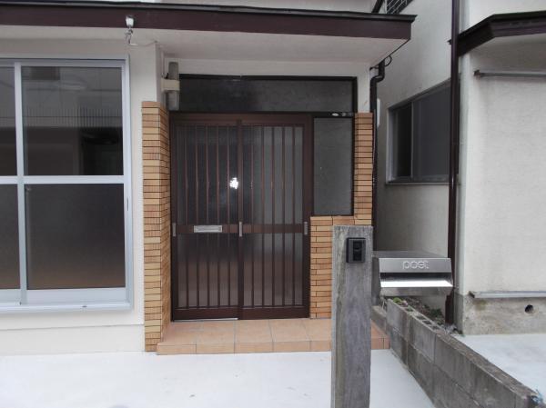 Local appearance photo. TV is equipped with monitor Hong