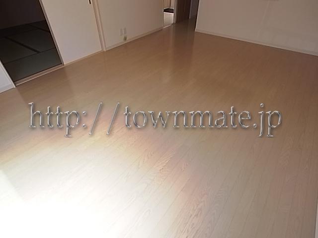 Same specifications photos (living). Same specifications living