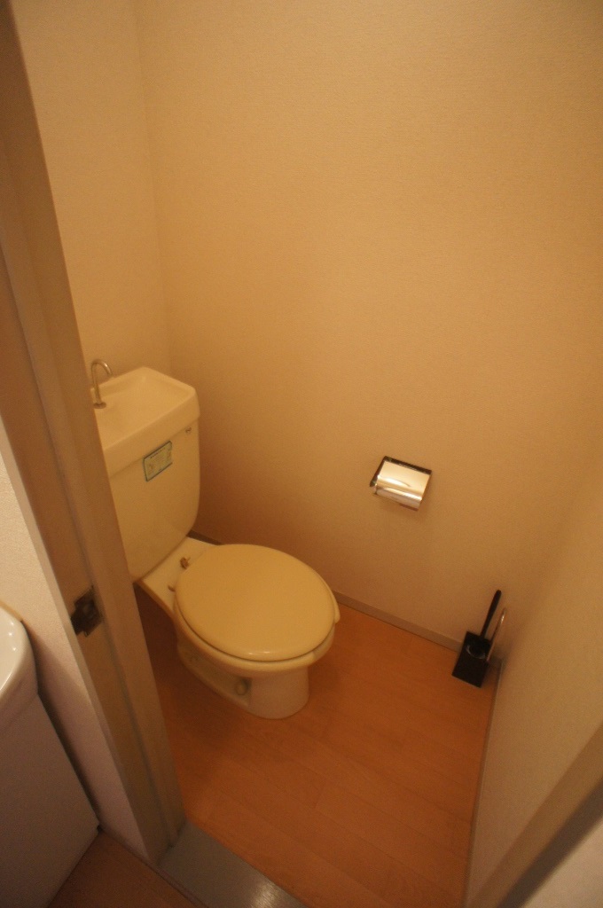 Toilet. Toilet is clean (* ^ _ ^ *)