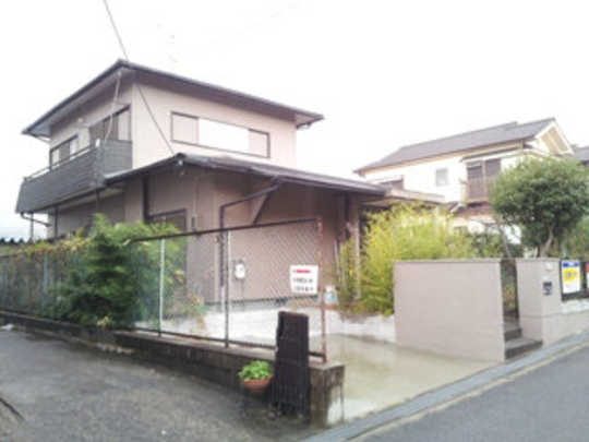 Local appearance photo