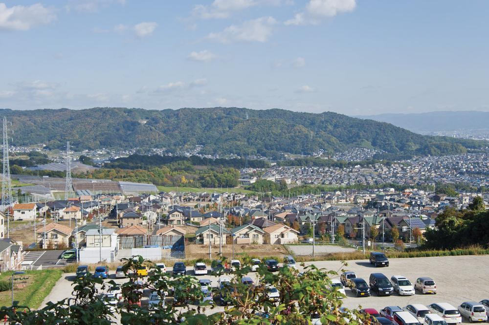 It is seen from the hill site (December 2011) shooting