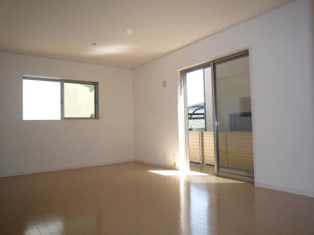 Living. LOW-E pair glass use