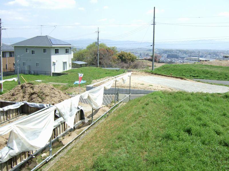 Local appearance photo. Momentum Nogita new construction 5 Building around photos