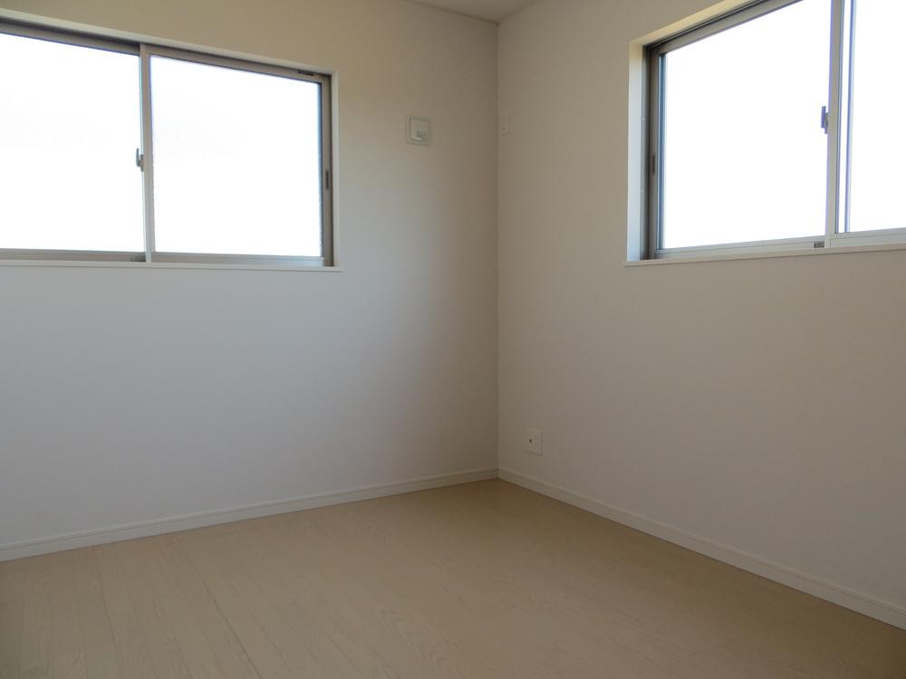 Same specifications photos (Other introspection)