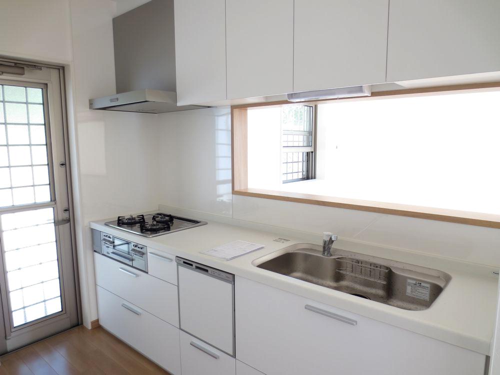 Kitchen.  ■ It is a popular counter system Kitchen ■ 