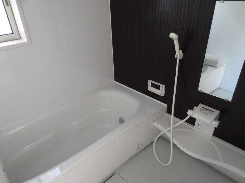 Bathroom.  ■ Spacious bathroom also sitz bath enjoy ■ 