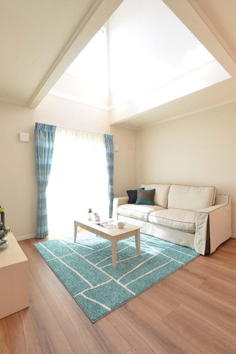 Living. Family of breathing is felt even in the room away blow living