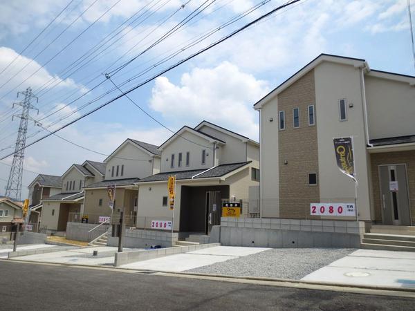 Sale already cityscape photo.  ■ East is urging Hills within the field of subdivision ■ 