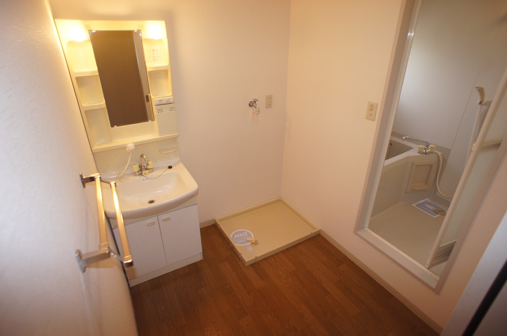 Washroom. Is a wash room