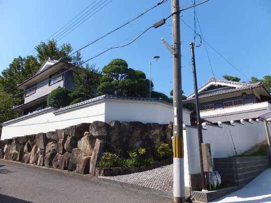 Local appearance photo. Exterior (1)