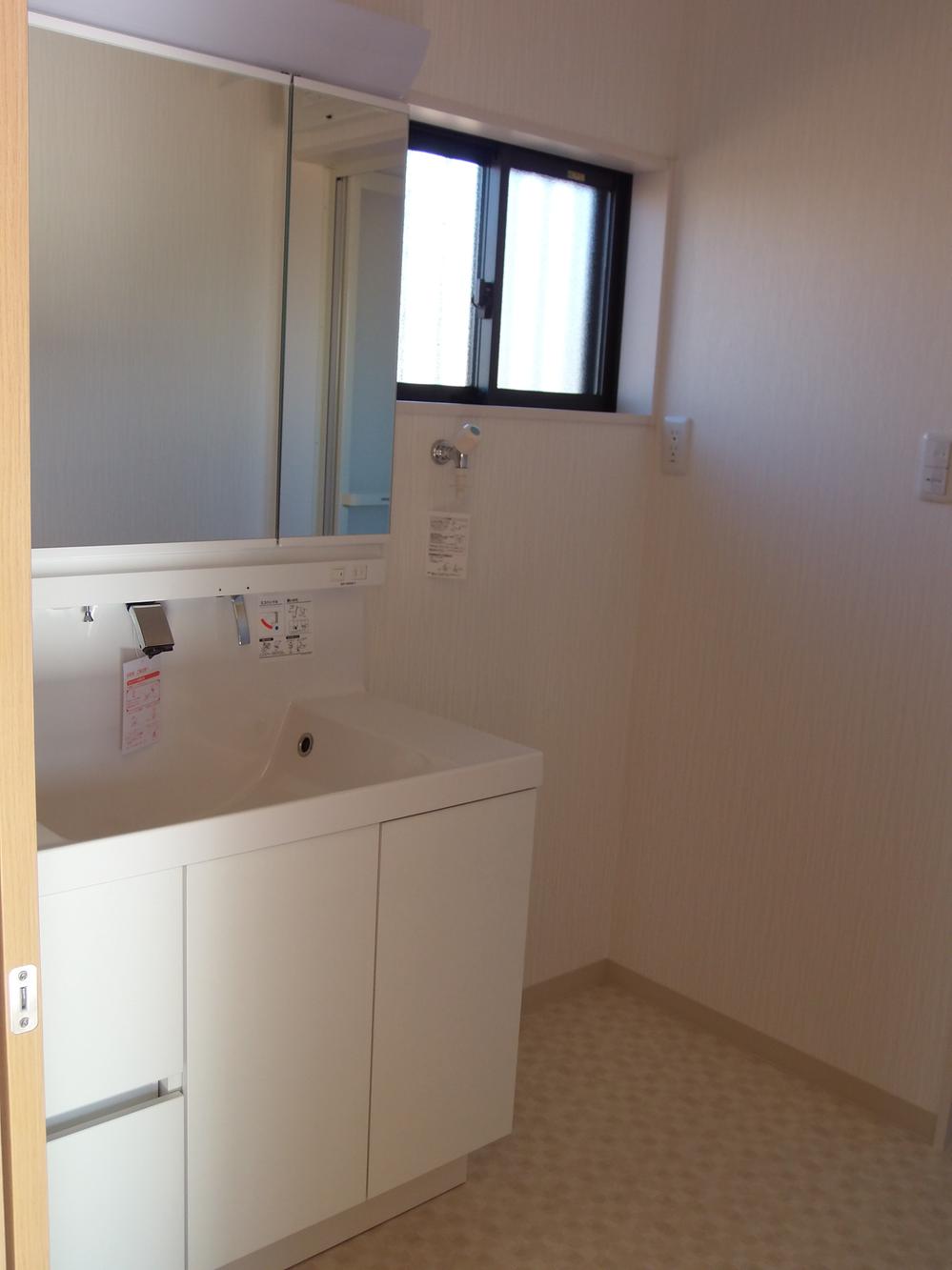 Other introspection. Indoor (2013 December) shooting