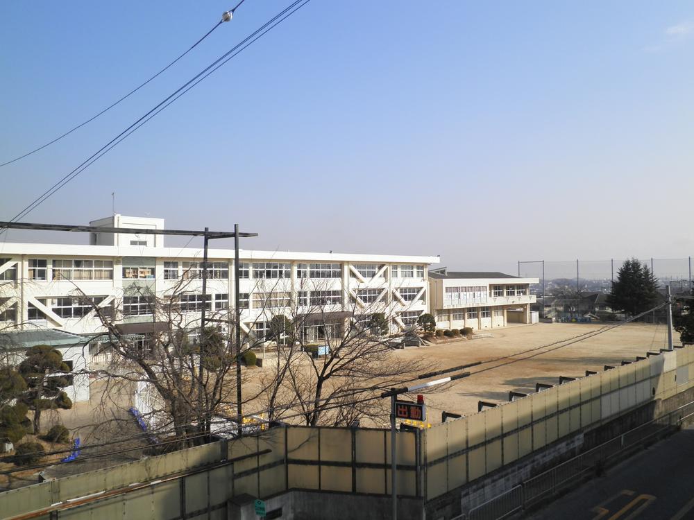 Primary school. Futagami until elementary school 421m