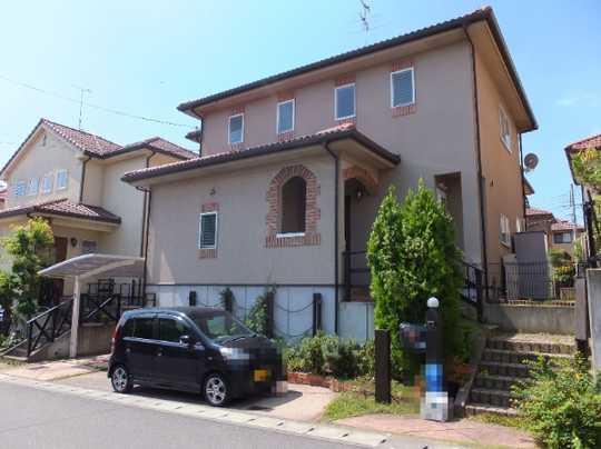 Local appearance photo. Exterior (1) September 2001 architecture!