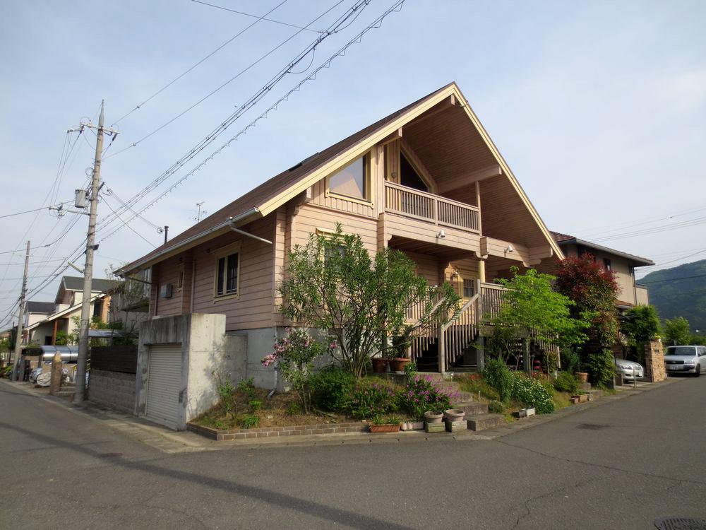 Local appearance photo. Northwest corner lot! Day ・ Ventilation is good