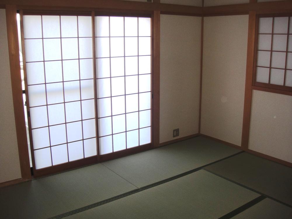 Non-living room. Indoor (12 May 2013) Shooting