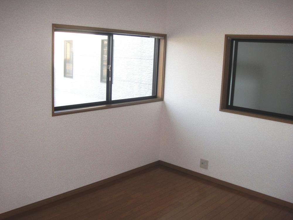 Non-living room. Indoor (12 May 2013) Shooting