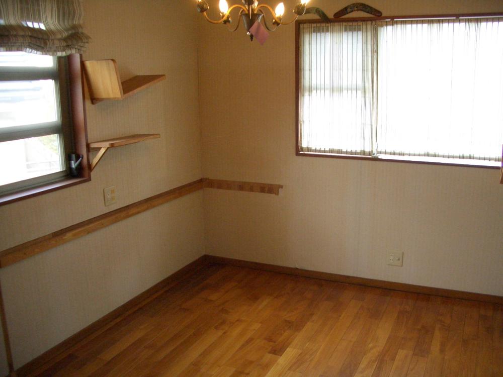 Non-living room. Indoor (11 May 2013) Shooting