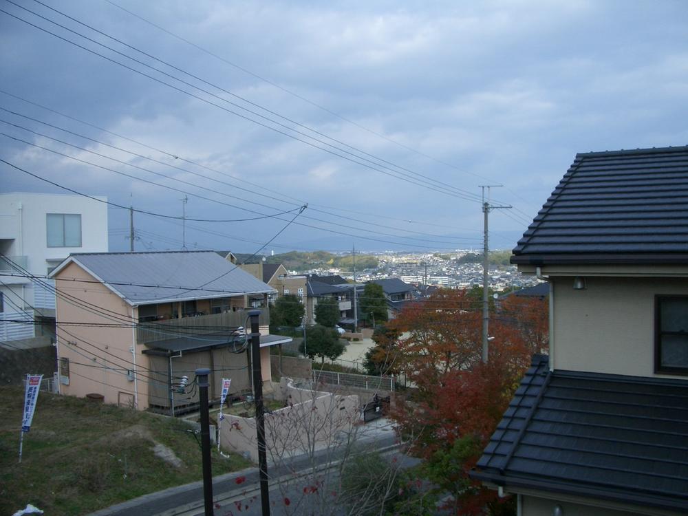 View photos from the dwelling unit. View from the site (November 2013) Shooting