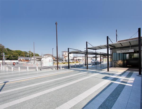 Other.  [JR Wakayama Line kashiba station] 6 mins