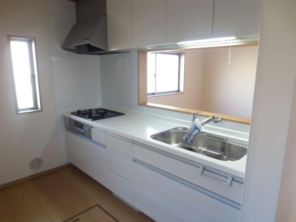 Kitchen.  ■ Faucet is a system kitchen with an integrated water filter (5 Building kitchen) ■ 