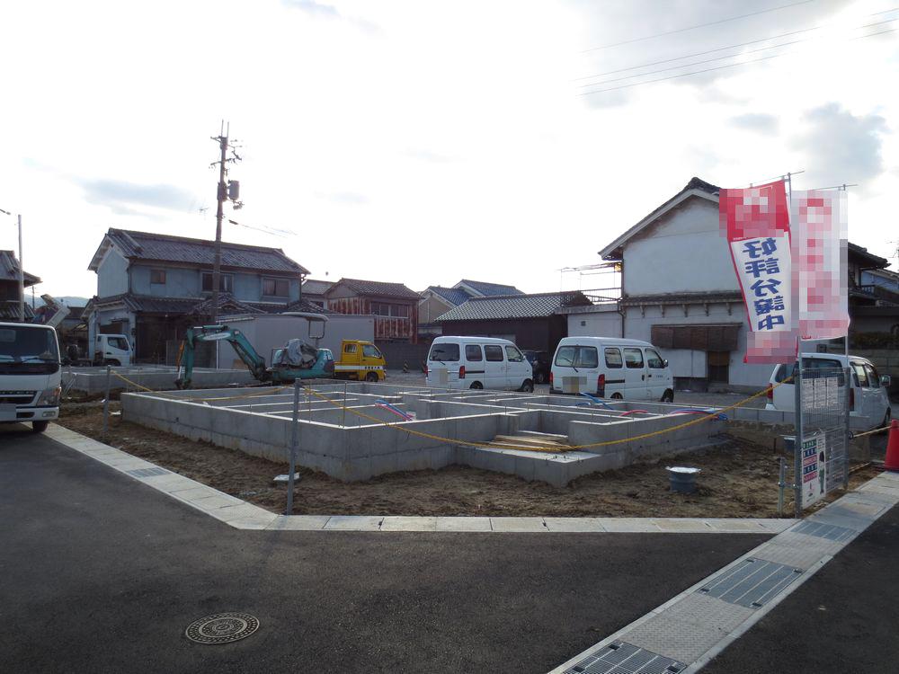 Local appearance photo. ■ Local (December 2013) Photography: 6 Building ■