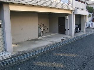 Parking lot. Local (12 May 2013) Shooting