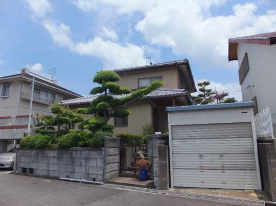 Local appearance photo. Exterior (1)