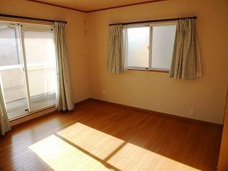 Non-living room. Indoor (11 May 2013) Shooting