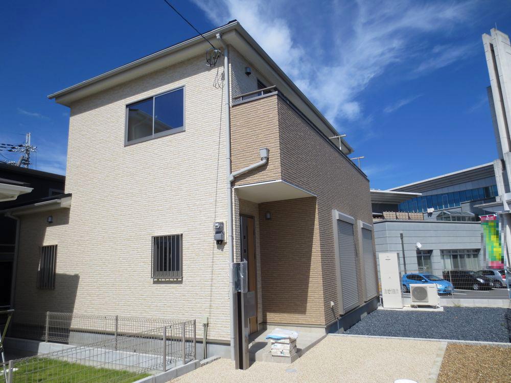 Local appearance photo. ■ The building is already completed! Please feel free to contact us even more of the indoor tour hope ■