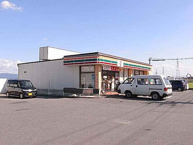 Convenience store. Seven-Eleven Katsuragi Katsune store up (convenience store) 341m