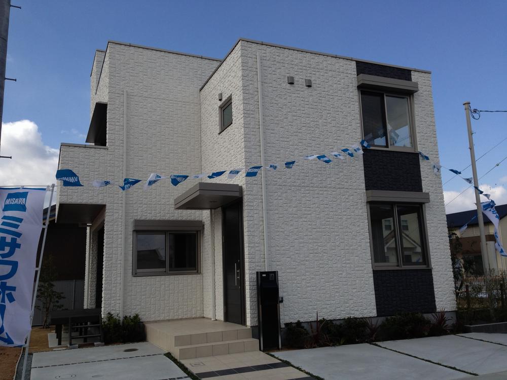 Model house photo. Stage II model house (in the sale)