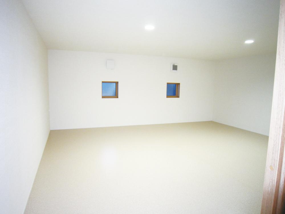 Model house photo. Stage III model house "built"