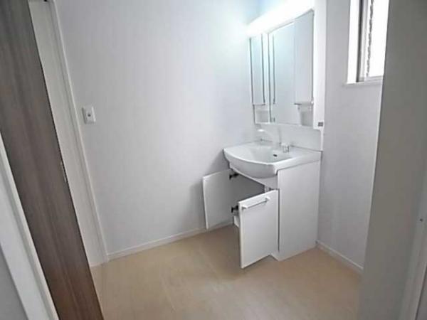 Wash basin, toilet. Housed plenty of wash basin with shower (same specifications as wash basin)