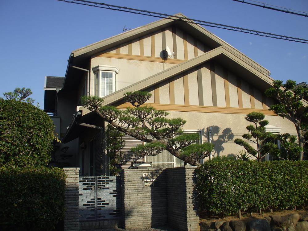 Local appearance photo. Local (10 May 2013) Shooting