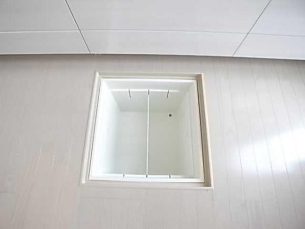 Same specifications photos (Other introspection). Plenty are housed in a smart (same specifications under the floor storage)