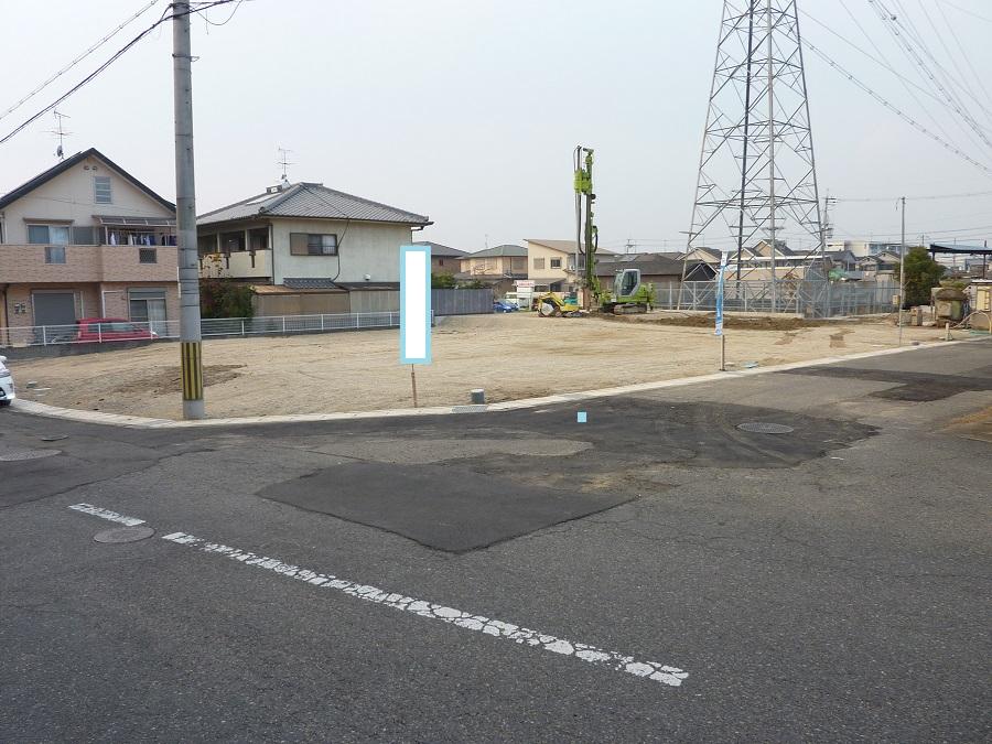 Local photos, including front road. Front road 6m Car parking Easy two