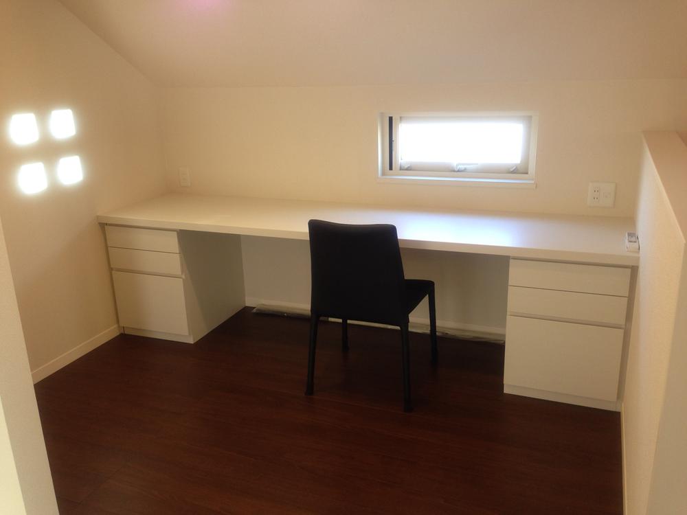 Other introspection. 2F of the study hall is free how to use such as the den or library